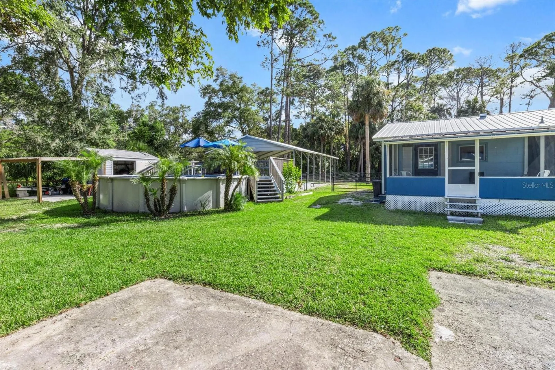 7 65th Street Yankeetown FL 34498