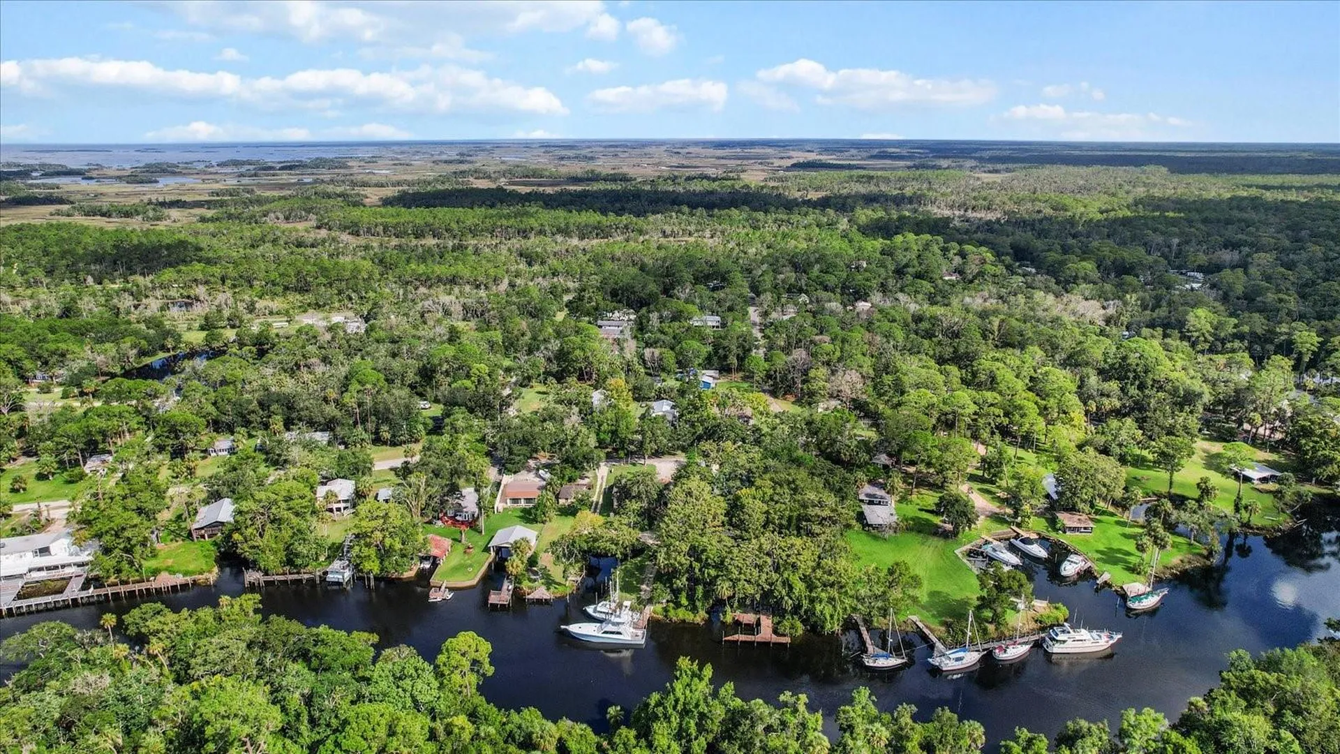 7 65th Street Yankeetown FL 34498