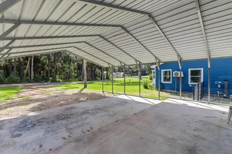 7 65th Street Yankeetown FL 34498