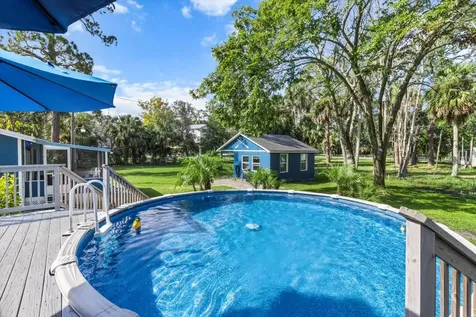 7 65th Street Yankeetown FL 34498