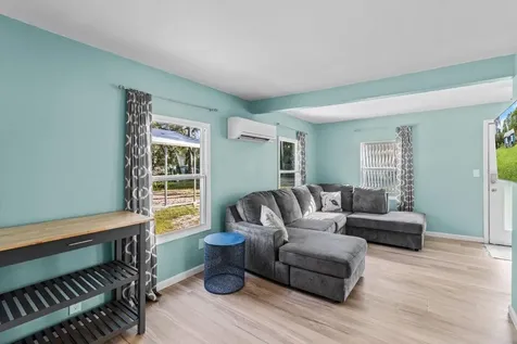 7 65th Street Yankeetown FL 34498