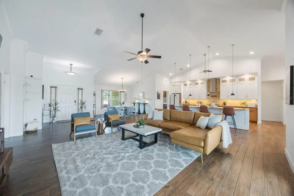 826 Christina Circle Oldsmar FL 34677