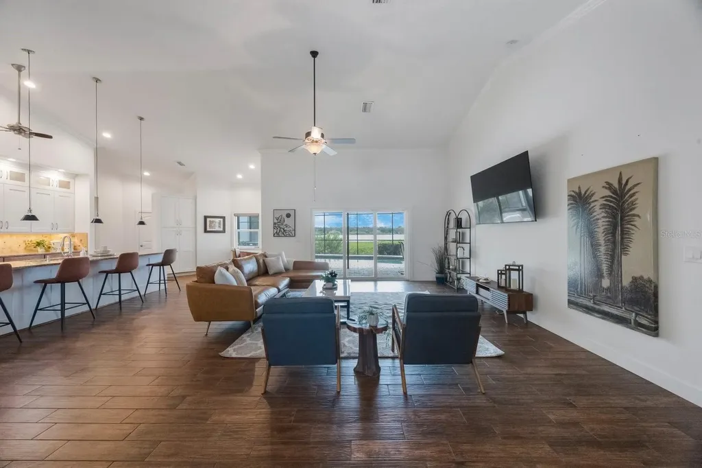826 Christina Circle Oldsmar FL 34677