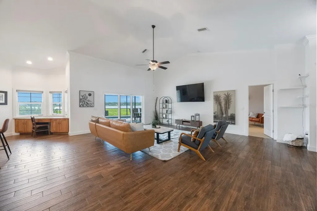 826 Christina Circle Oldsmar FL 34677
