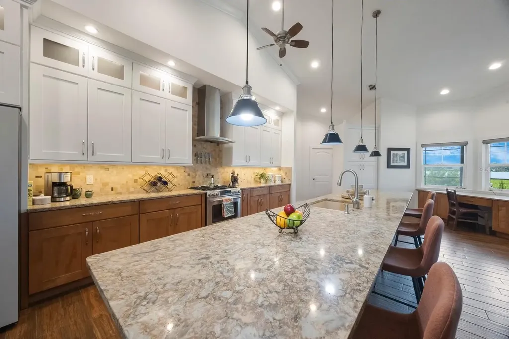 826 Christina Circle Oldsmar FL 34677