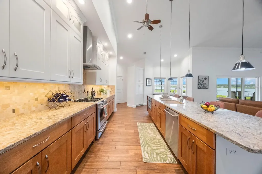 826 Christina Circle Oldsmar FL 34677