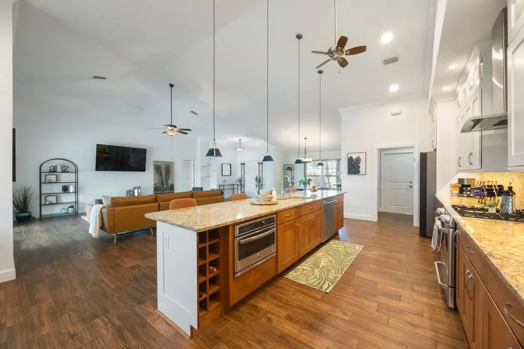 826 Christina Circle Oldsmar FL 34677