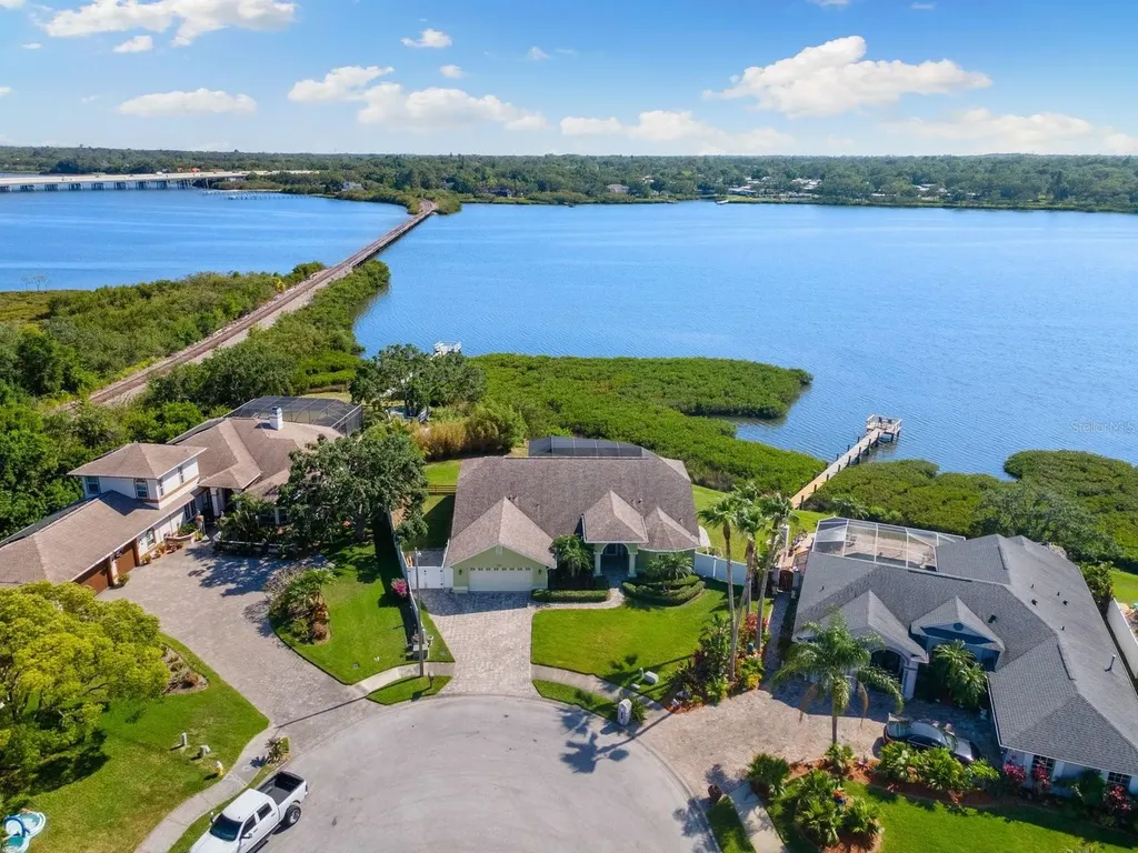826 Christina Circle Oldsmar FL 34677