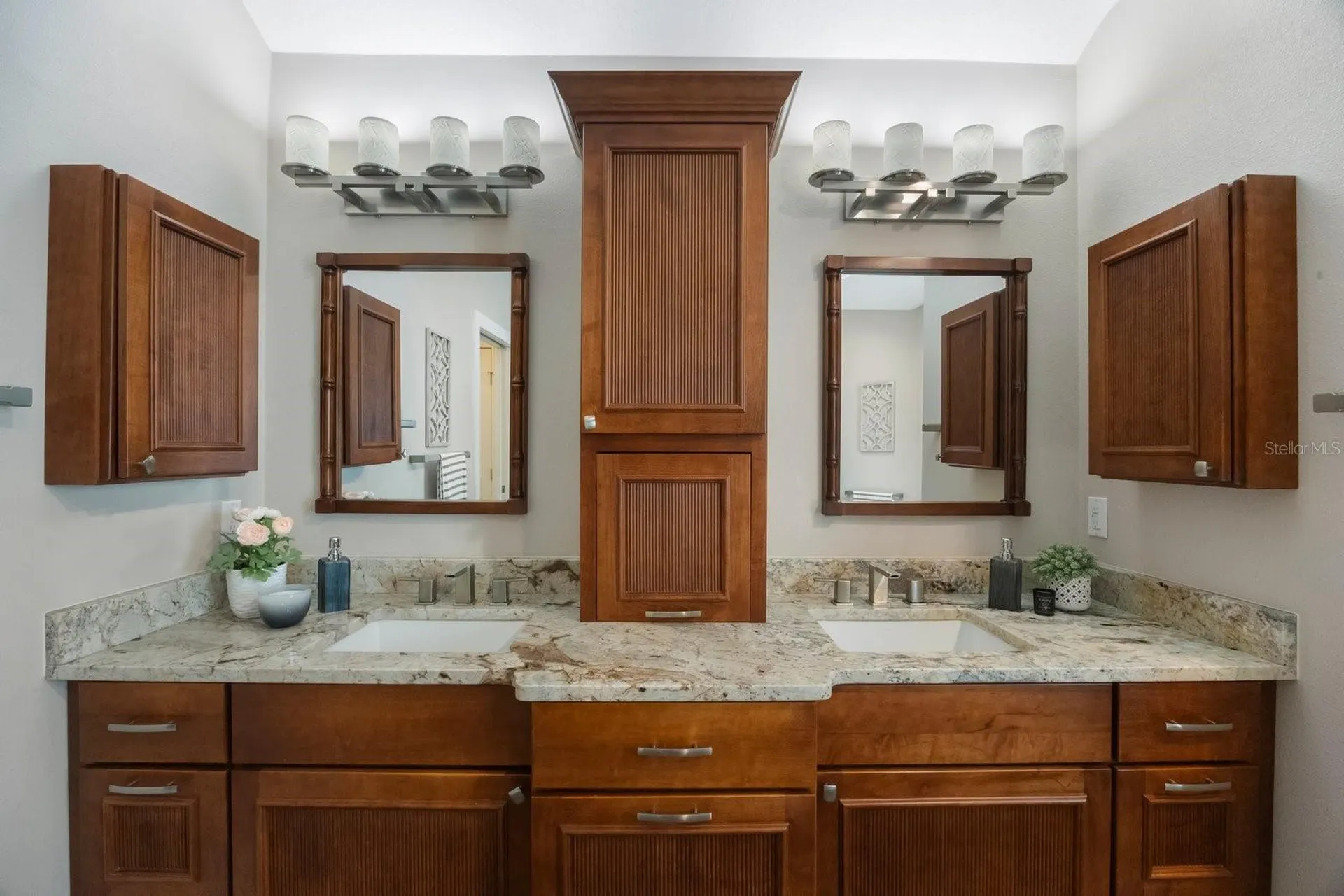 826 Christina Circle Oldsmar FL 34677