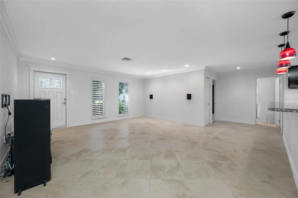 5473 97th Way N St Petersburg FL 33708