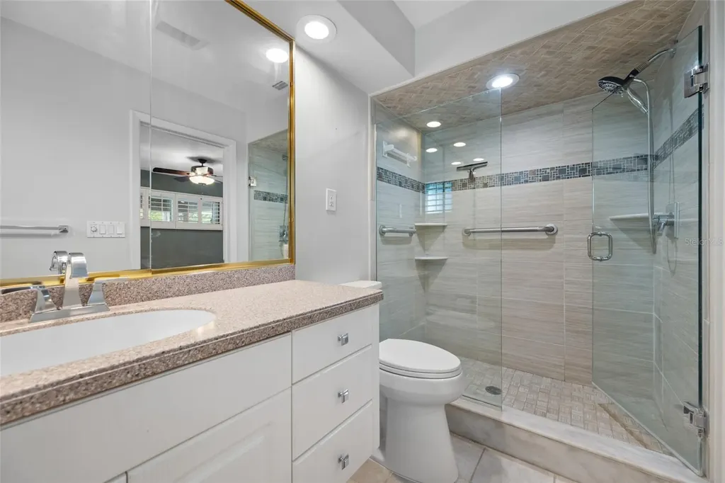 5473 97th Way N St Petersburg FL 33708