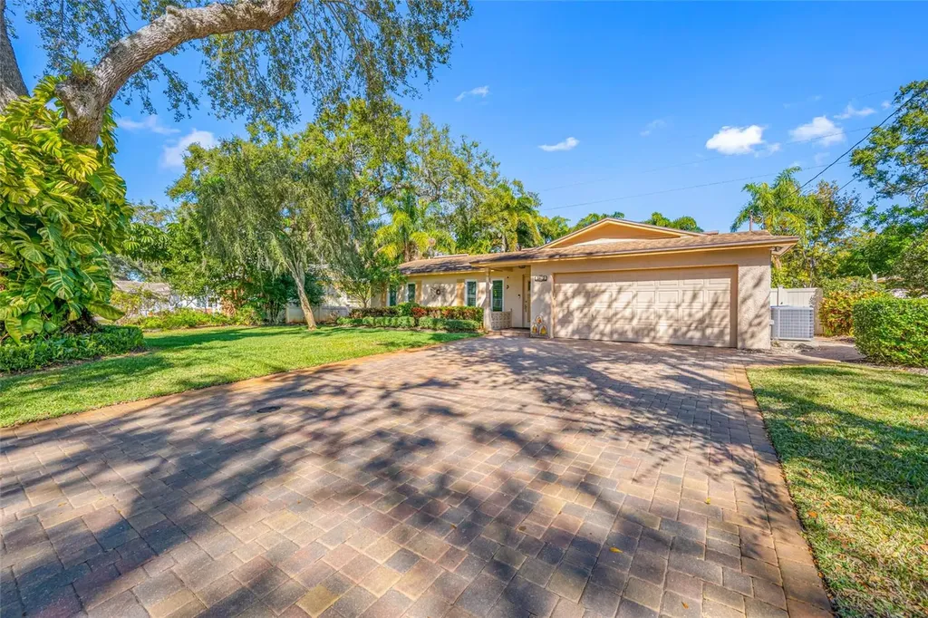 5473 97th Way N St Petersburg FL 33708