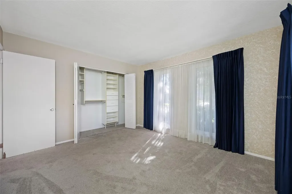 5473 97th Way N St Petersburg FL 33708