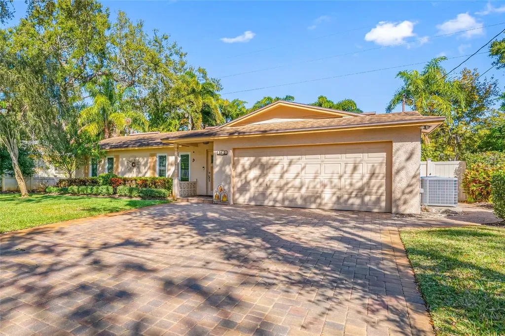 5473 97th Way N St Petersburg FL 33708