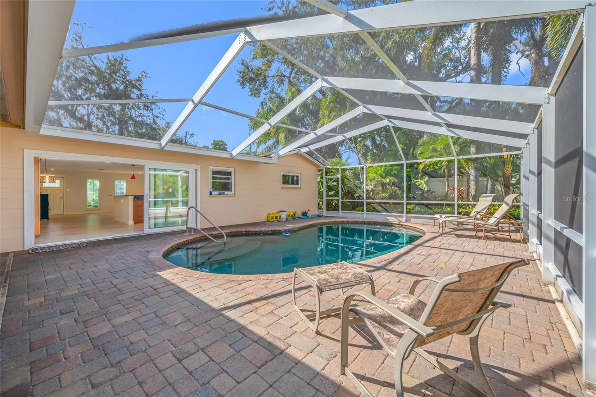 5473 97th Way N St Petersburg FL 33708