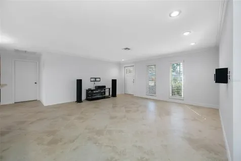 5473 97th Way N St Petersburg FL 33708