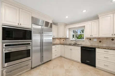 5473 97th Way N St Petersburg FL 33708
