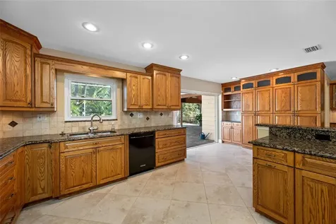5473 97th Way N St Petersburg FL 33708