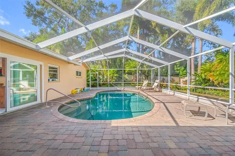 5473 97th Way N St Petersburg FL 33708