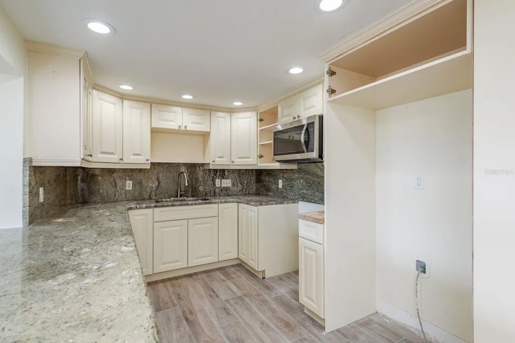 13816 Celida Avenue Hudson FL 34667