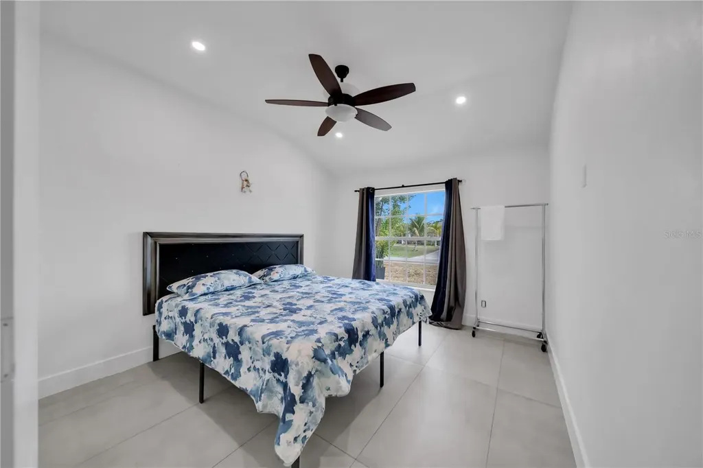 1140 NW 19th Place Cape Coral FL 33993