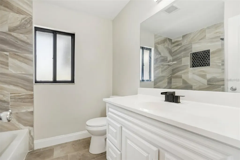 1052 Manchester Circle Winter Park FL 32792