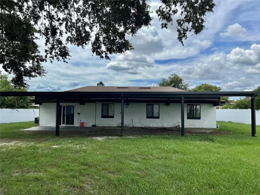 1052 Manchester Circle Winter Park FL 32792