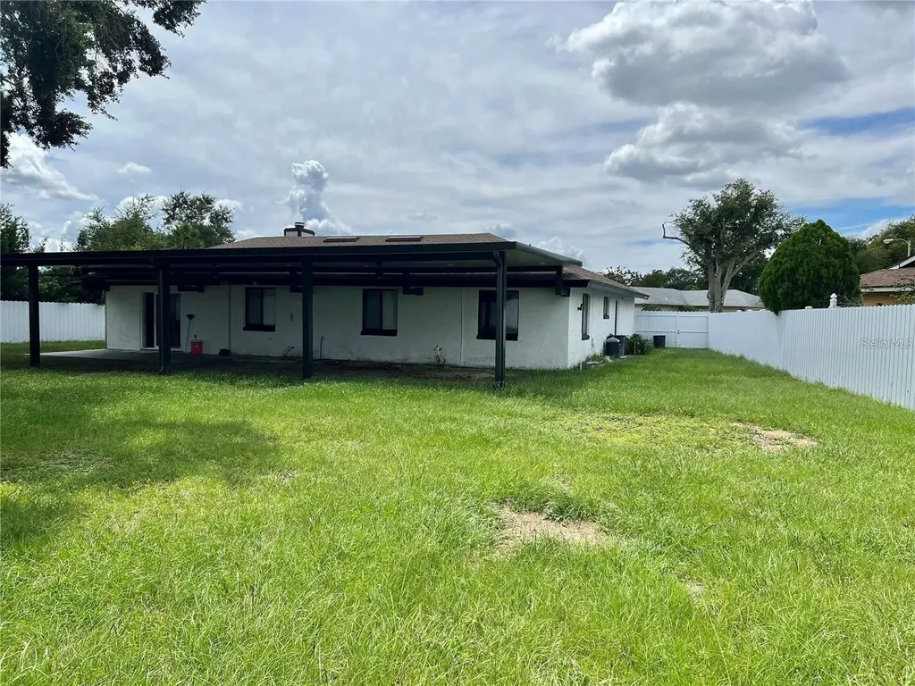 1052 Manchester Circle Winter Park FL 32792