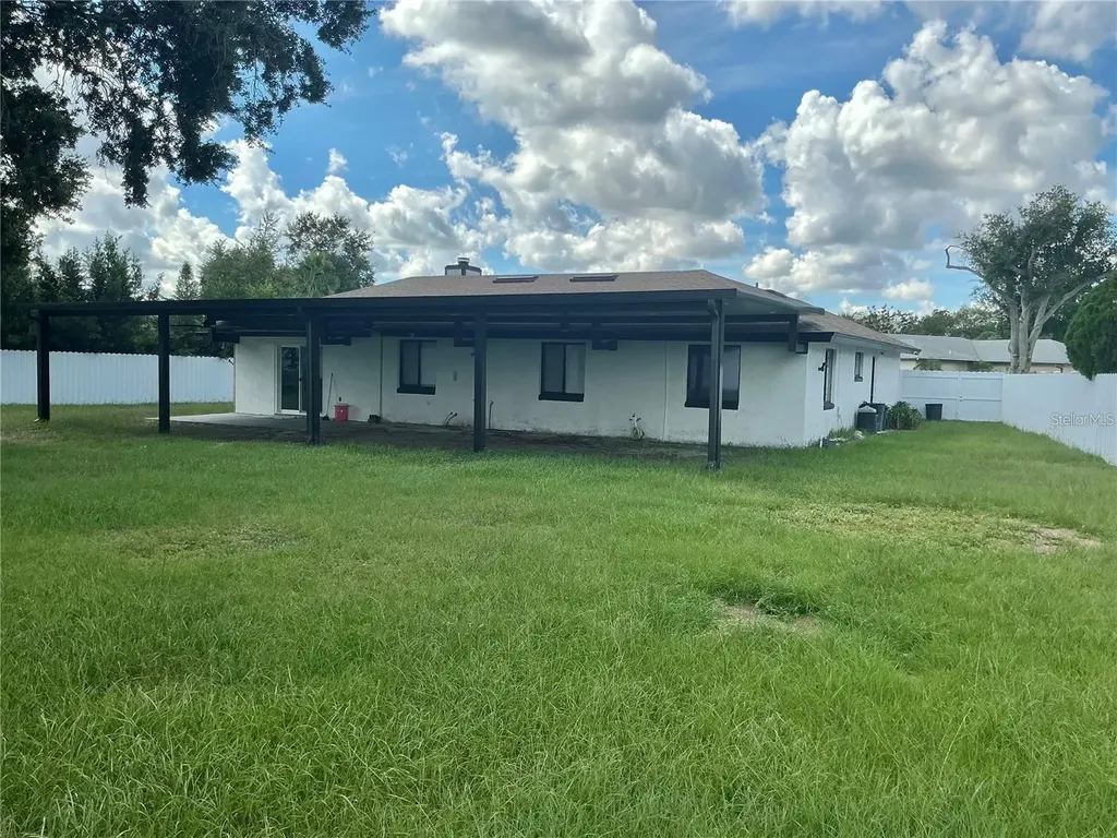 1052 Manchester Circle Winter Park FL 32792