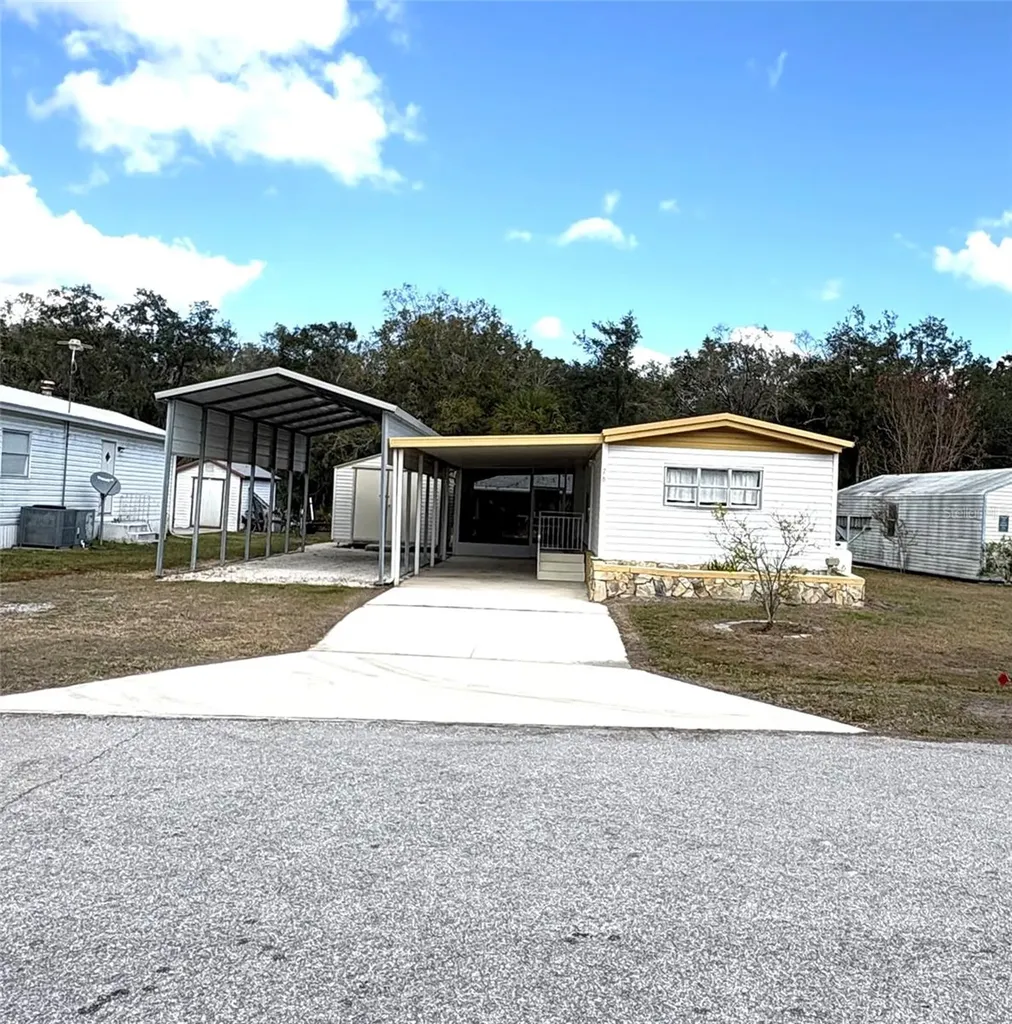 76 Rosalie Oaks Boulevard Lake Wales FL 33898