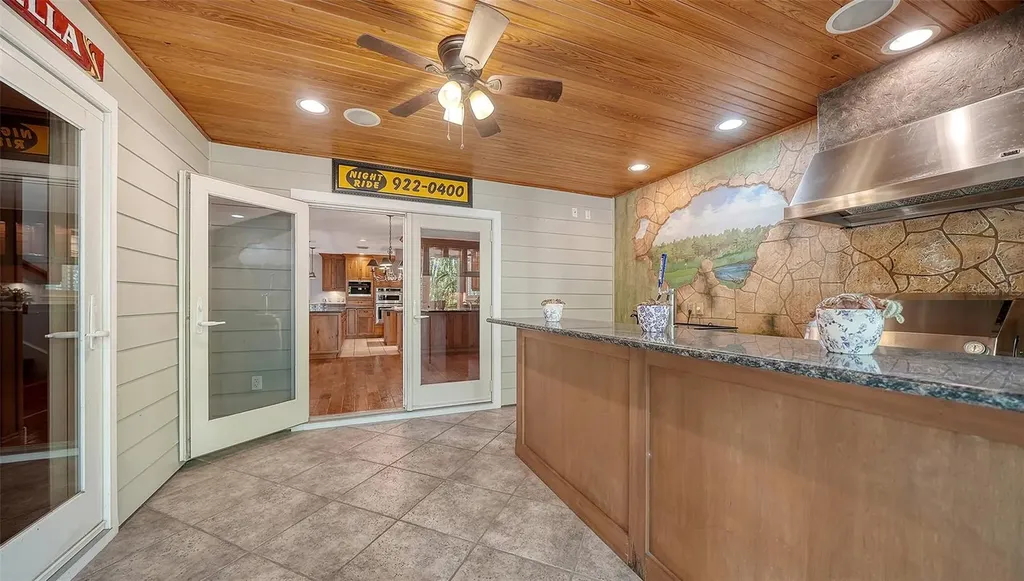 1695 Hyde Park Street Sarasota FL 34239
