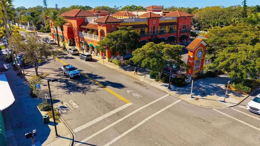 1695 Hyde Park Street Sarasota FL 34239