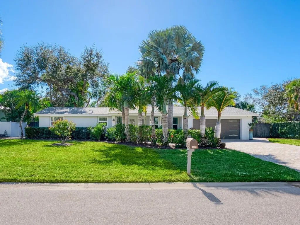 1002 Glebe Lane Sarasota FL 34242