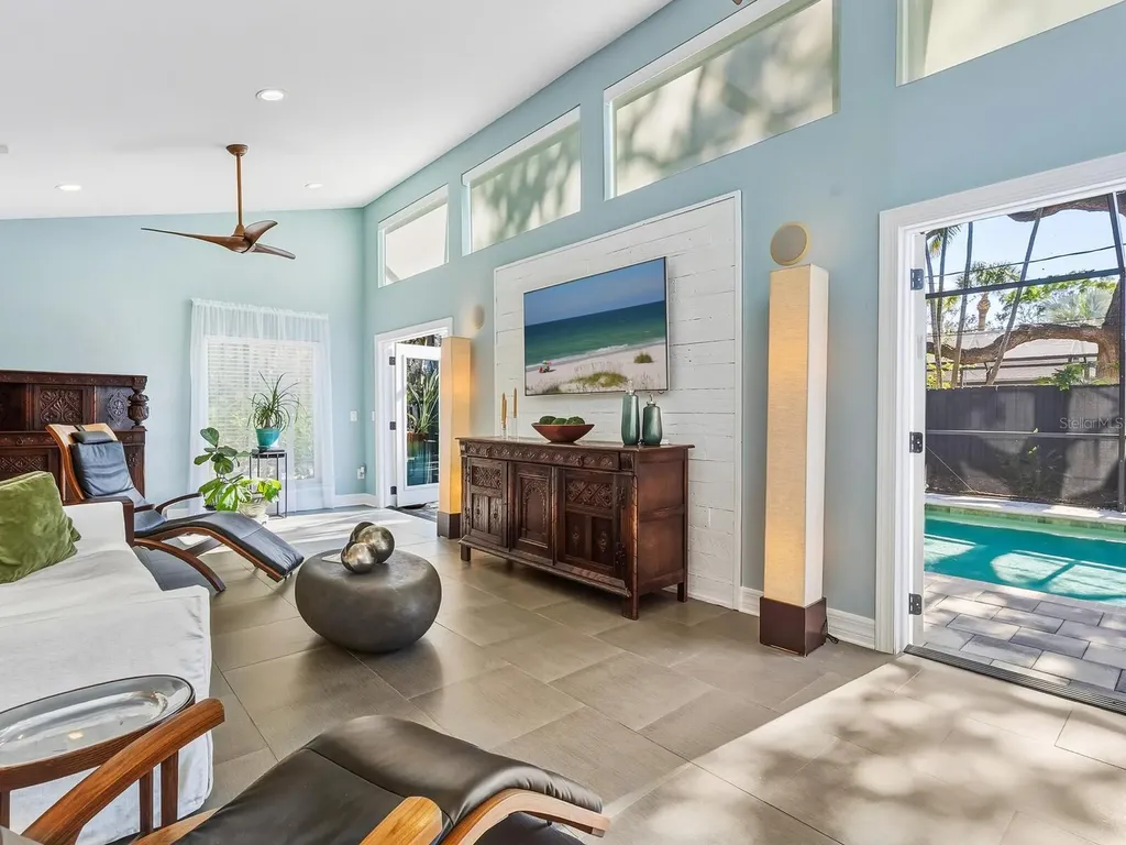 1002 Glebe Lane Sarasota FL 34242