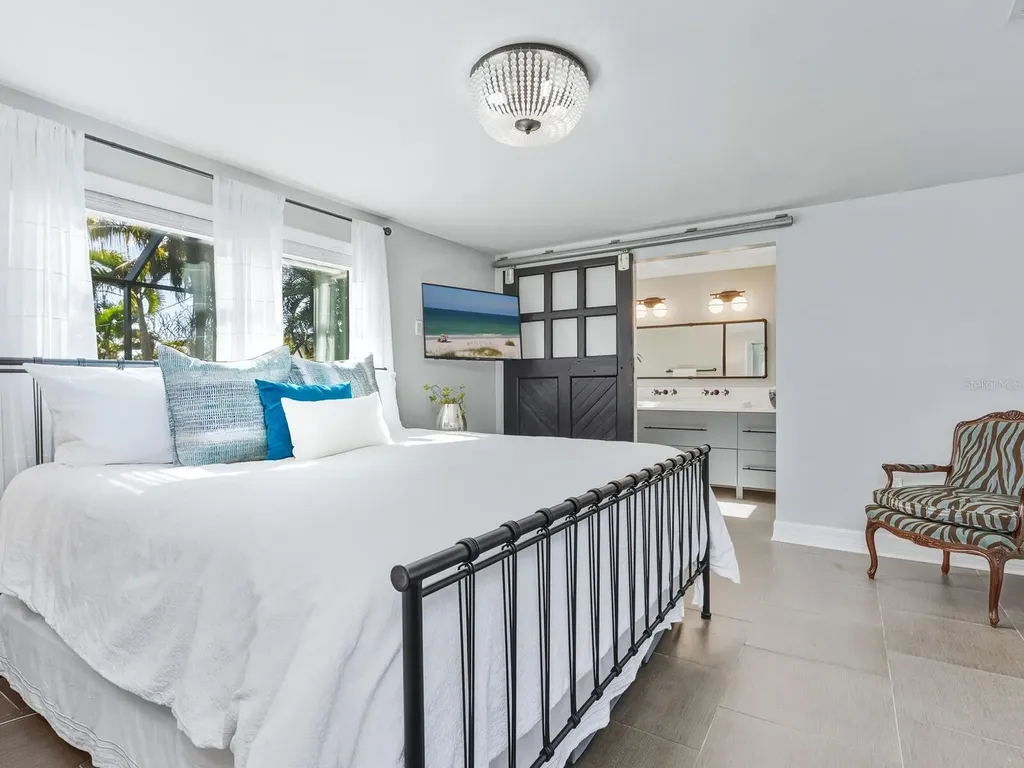 1002 Glebe Lane Sarasota FL 34242