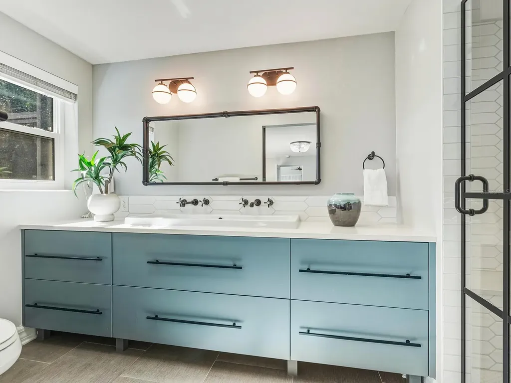 1002 Glebe Lane Sarasota FL 34242