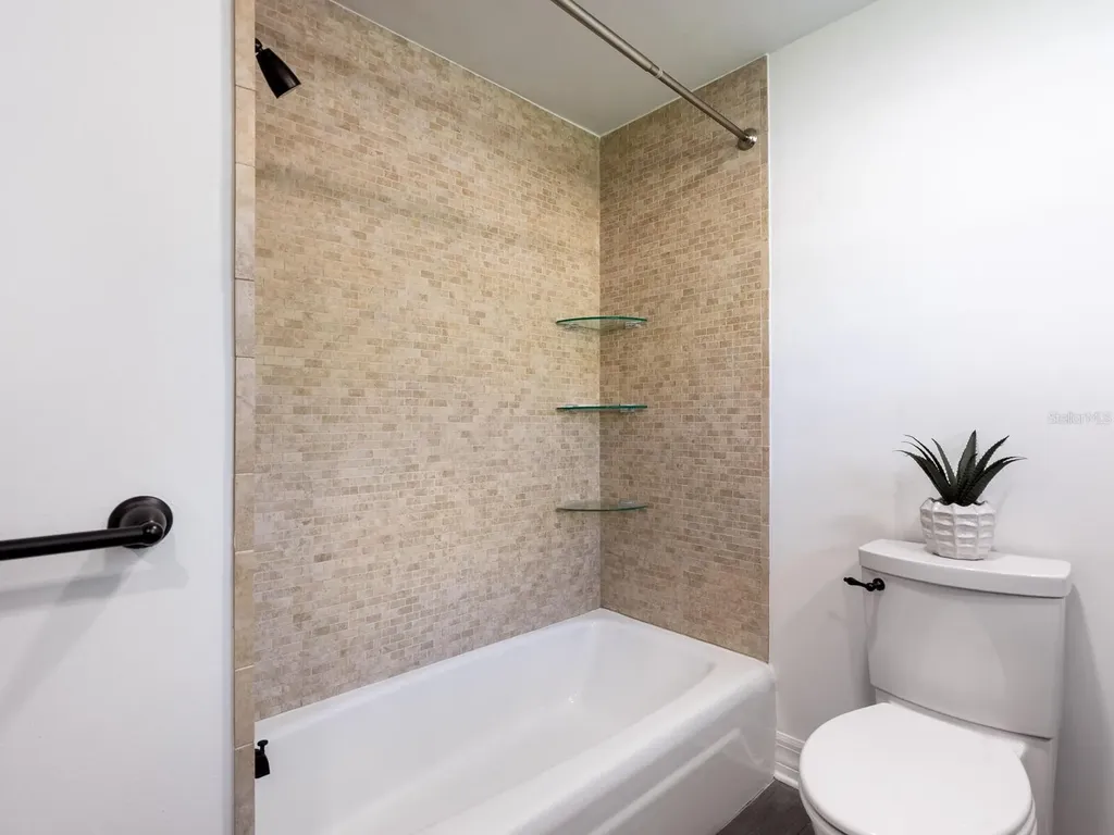 1002 Glebe Lane Sarasota FL 34242