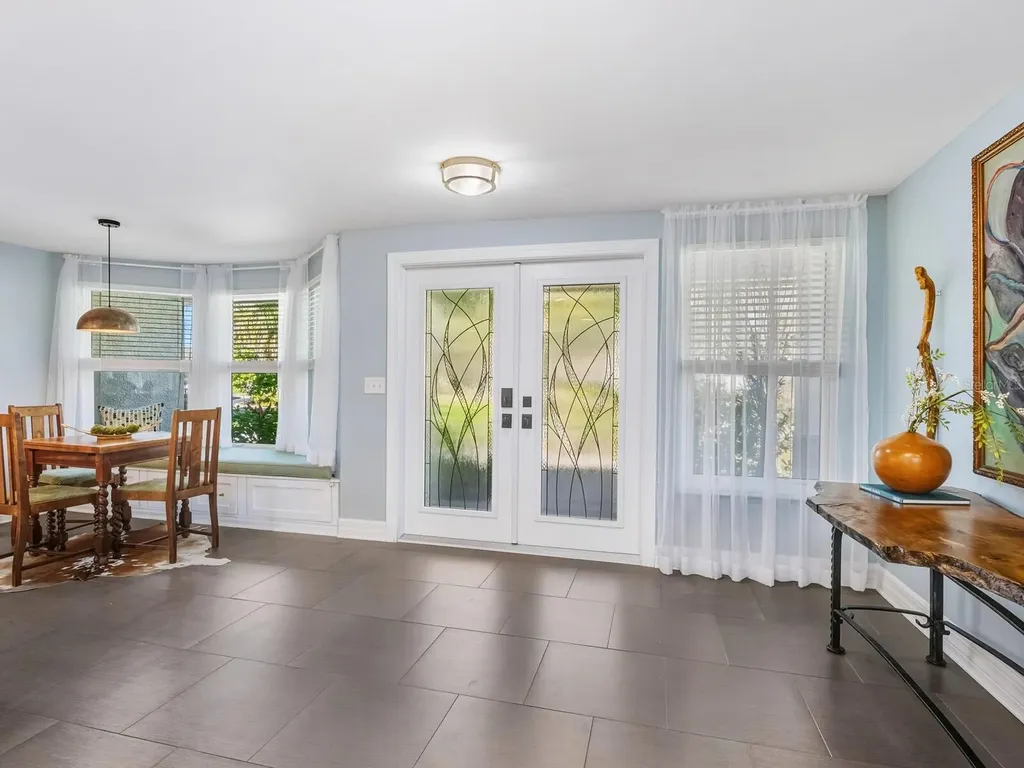 1002 Glebe Lane Sarasota FL 34242