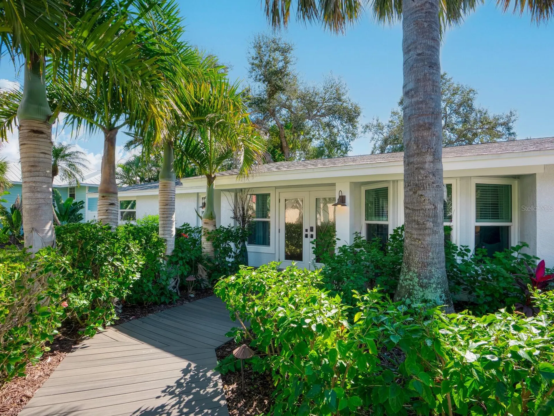 1002 Glebe Lane Sarasota FL 34242