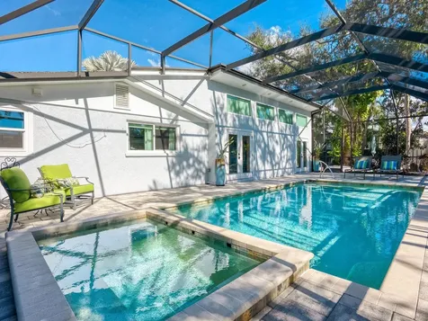 1002 Glebe Lane Sarasota FL 34242