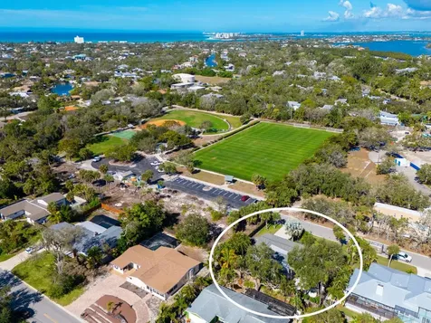 1002 Glebe Lane Sarasota FL 34242