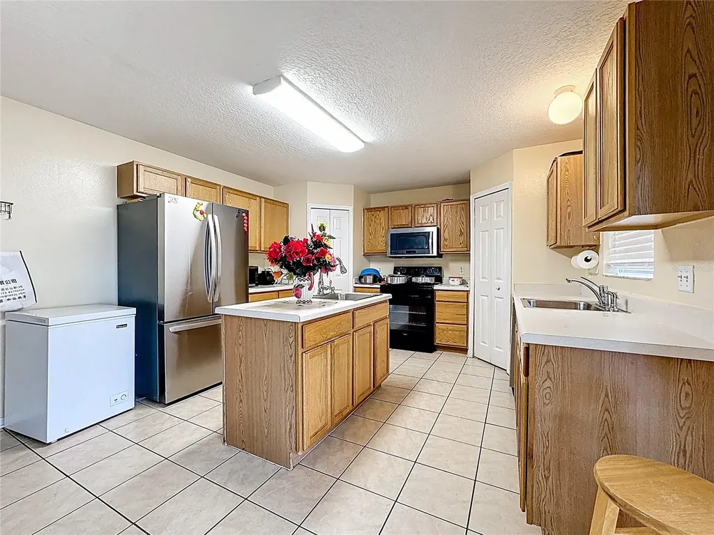 2620 Hunley Loop Kissimmee FL 34743