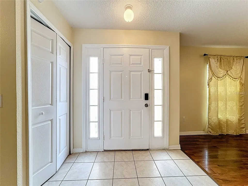 2620 Hunley Loop Kissimmee FL 34743