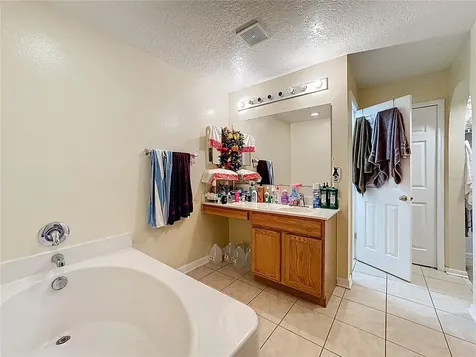 2620 Hunley Loop Kissimmee FL 34743