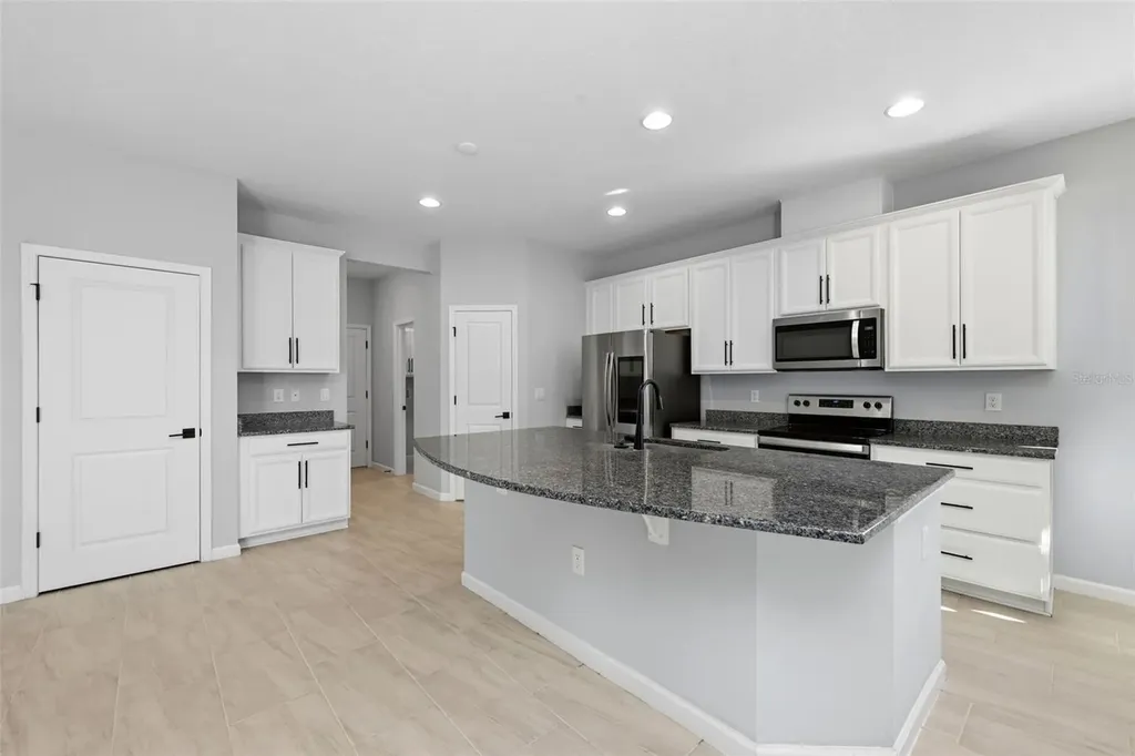 575 Avila Place Howey In The Hills FL 34737