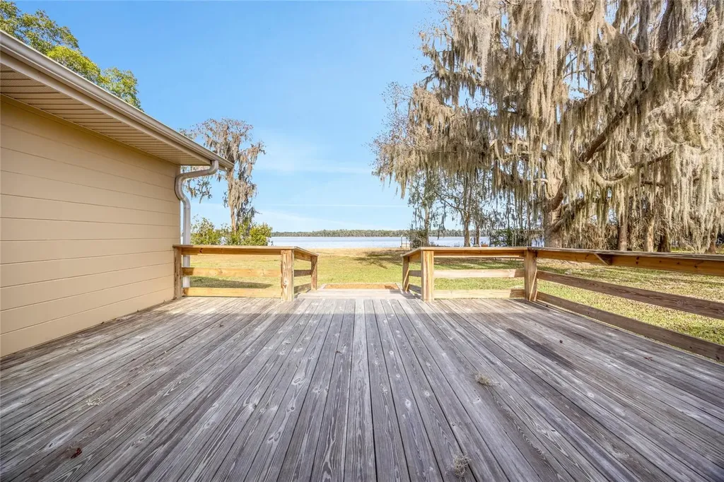 16602 NE 124th Avenue Waldo FL 32694