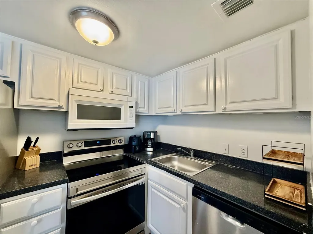 2507 N Alafaya Trail Orlando FL 32826