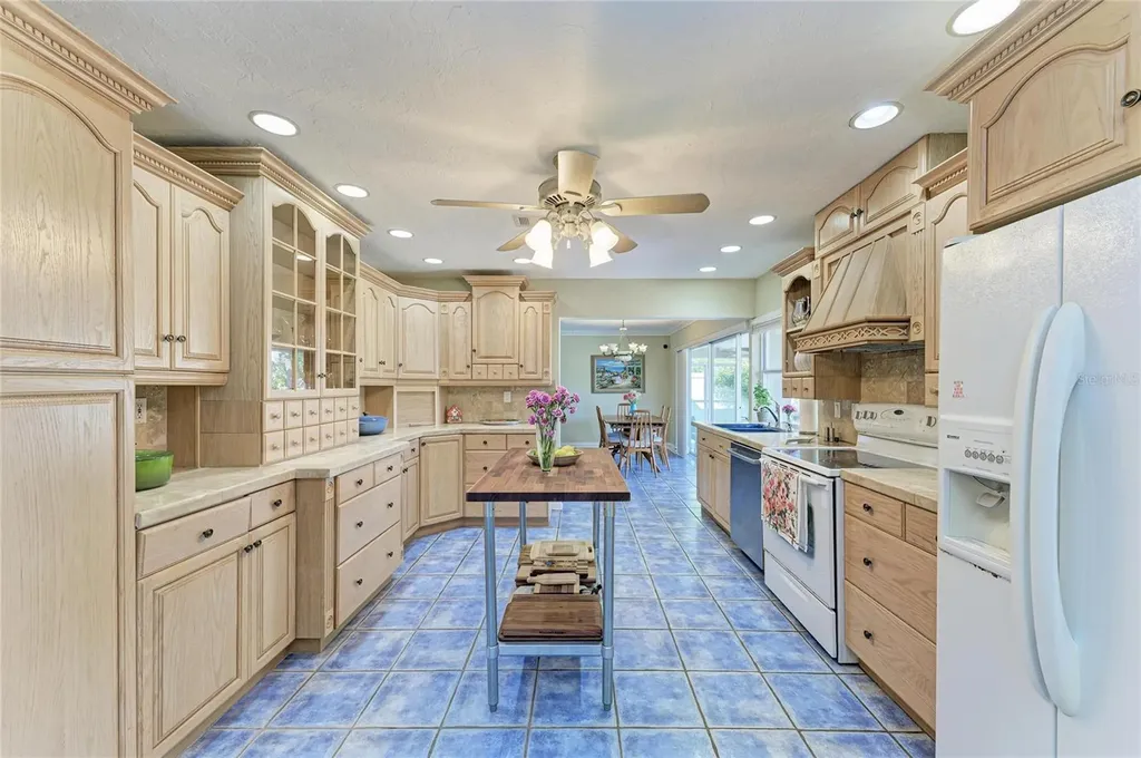 612 Bayshore Road Nokomis FL 34275
