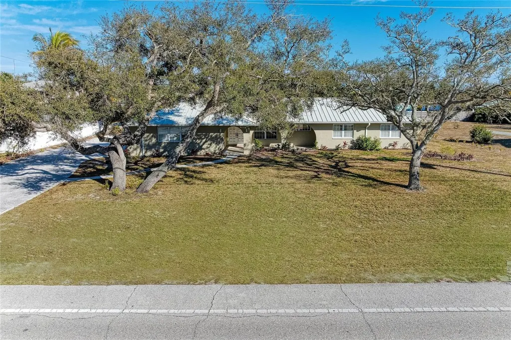 612 Bayshore Road Nokomis FL 34275