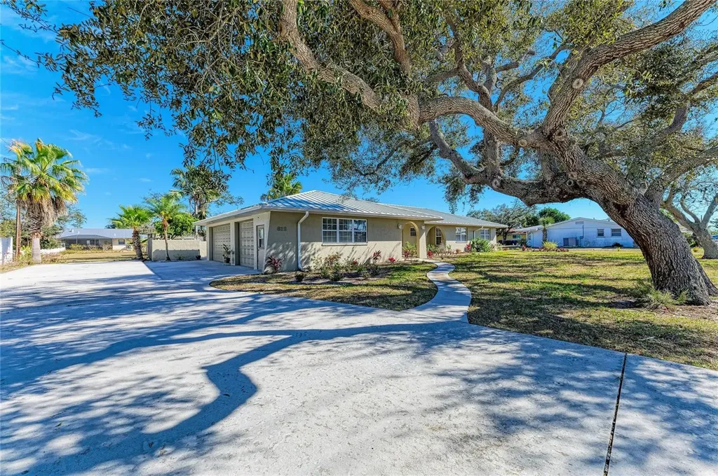 612 Bayshore Road Nokomis FL 34275